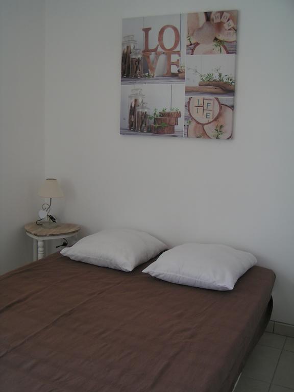 Aux Couleurs D'Ardeche Apartment Vallon-Pont-dʼArc Стая снимка
