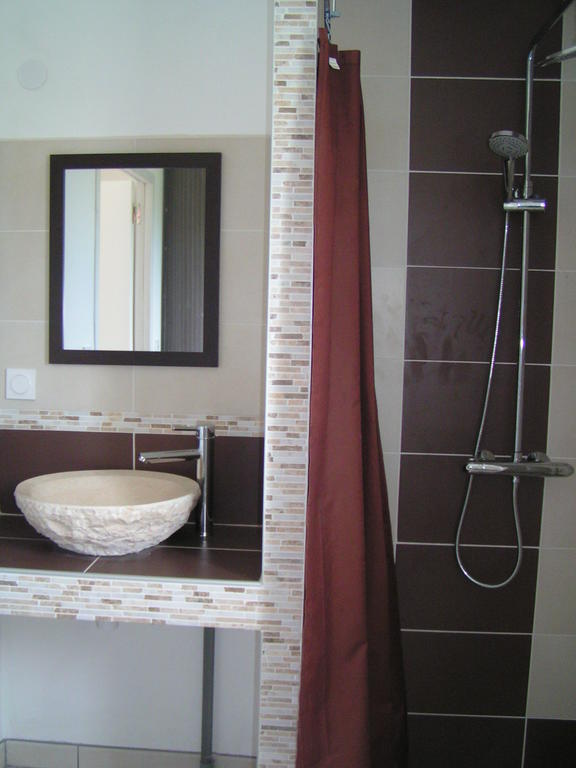 Aux Couleurs D'Ardeche Apartment Vallon-Pont-dʼArc Стая снимка